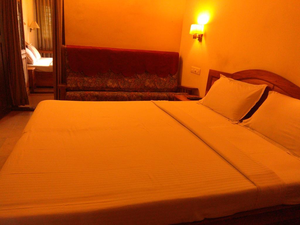Green Court Cottage Thekkady Esterno foto